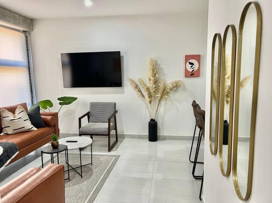 グアダラハラDepa Boho Al Sur Pet Friendly Piscina Gym Sala De Cineアパートメント エクステリア 写真